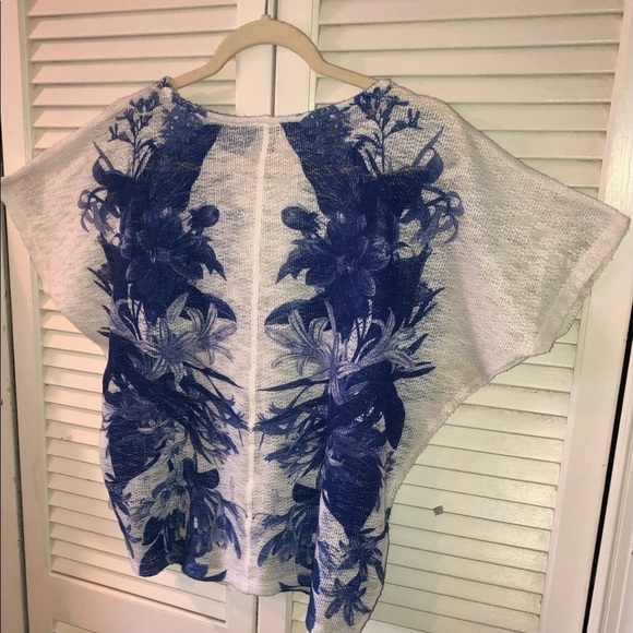 Established 1962 Royal blue and white short sleeve blouse Small - Picture 6 of 7